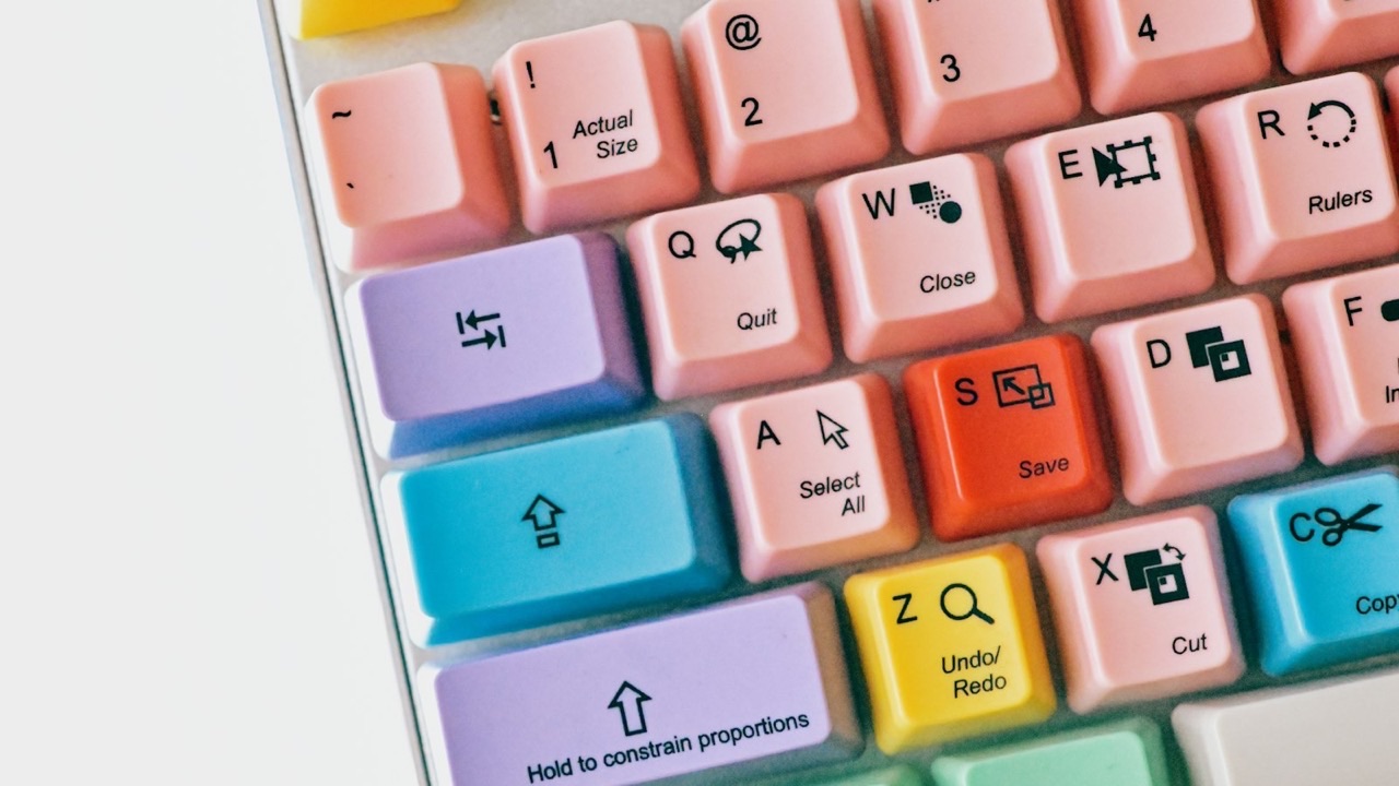 Keyboard Rack Buyer's Guide: Show Off the Collection Without Trashing Your Desk